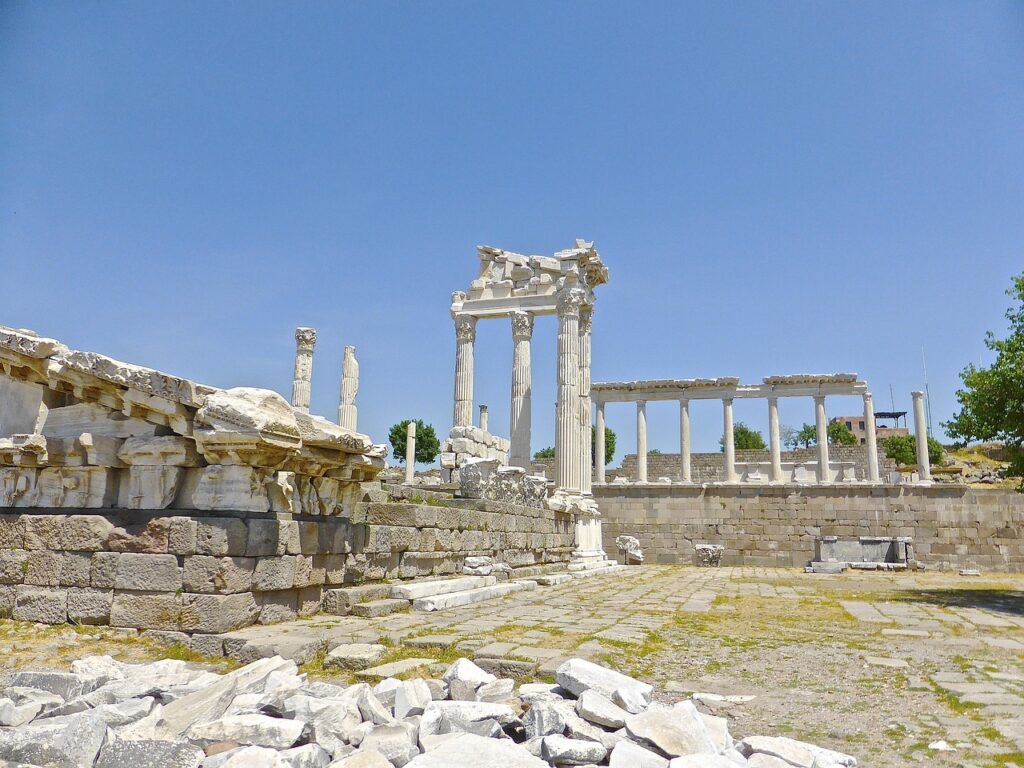 Bergama Travel Guide – Attractions, Transport, Best Time to Visit